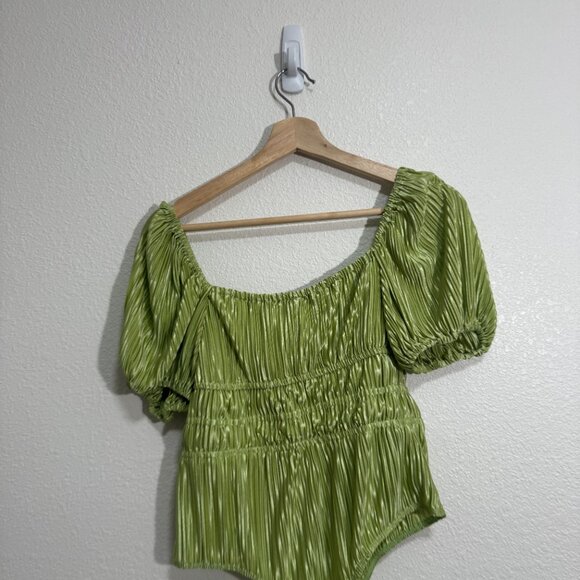 LULUS Plissed to Meet You Lime Green Puff Sleeve Plisse Bodysuit Chartreuse - Picture 6 of 9